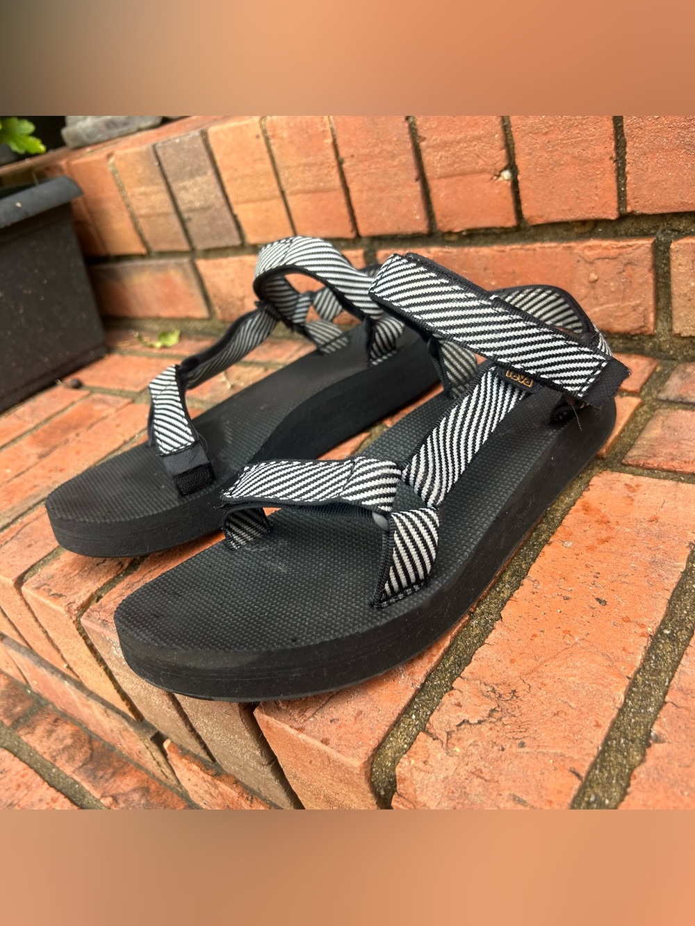 Teva Flatform Universal Sandals